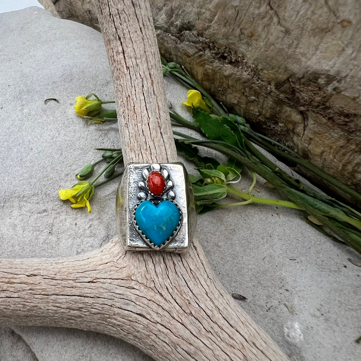 Corazón Signet Ring