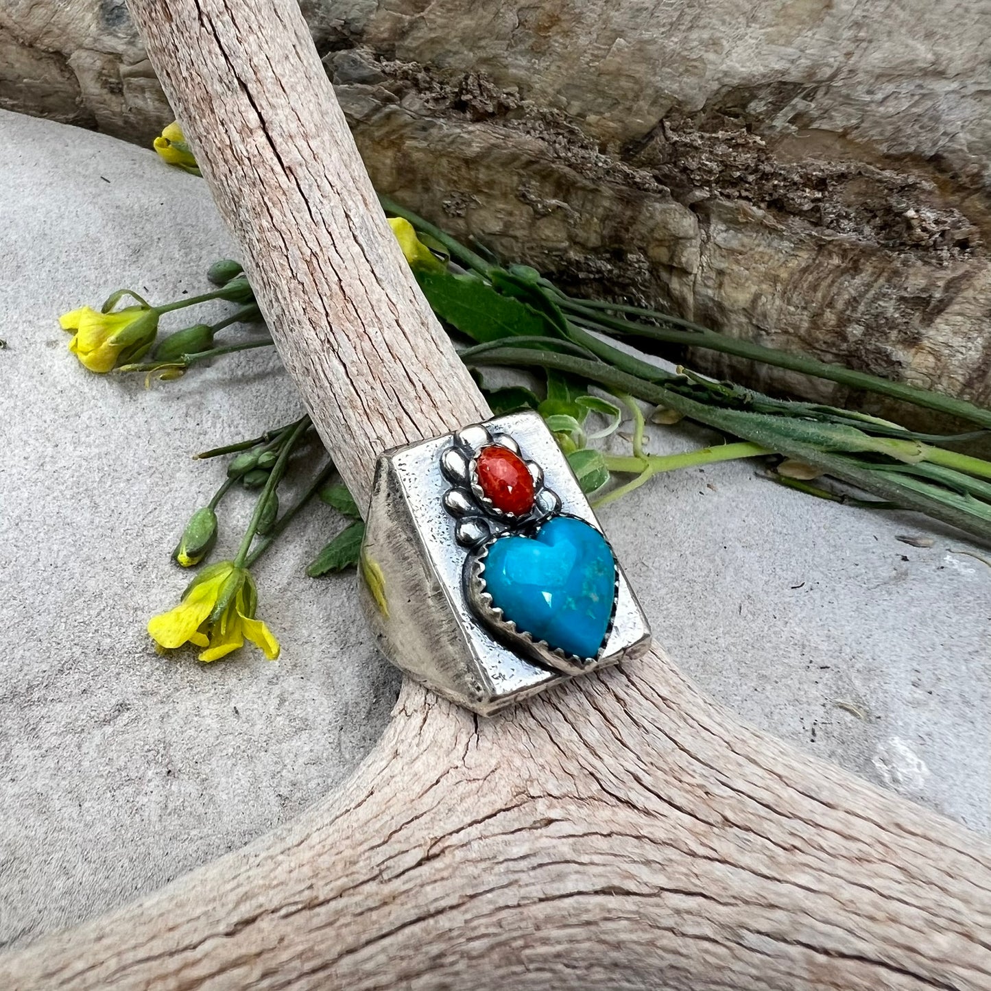 Corazón Signet Ring