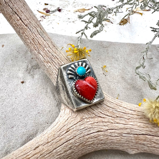 Corazón Signet Ring