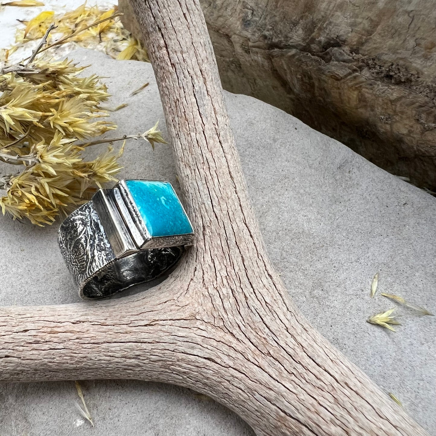 Reticulated Turquoise Band