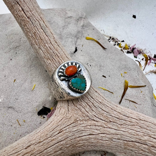 Corazón Signet Ring