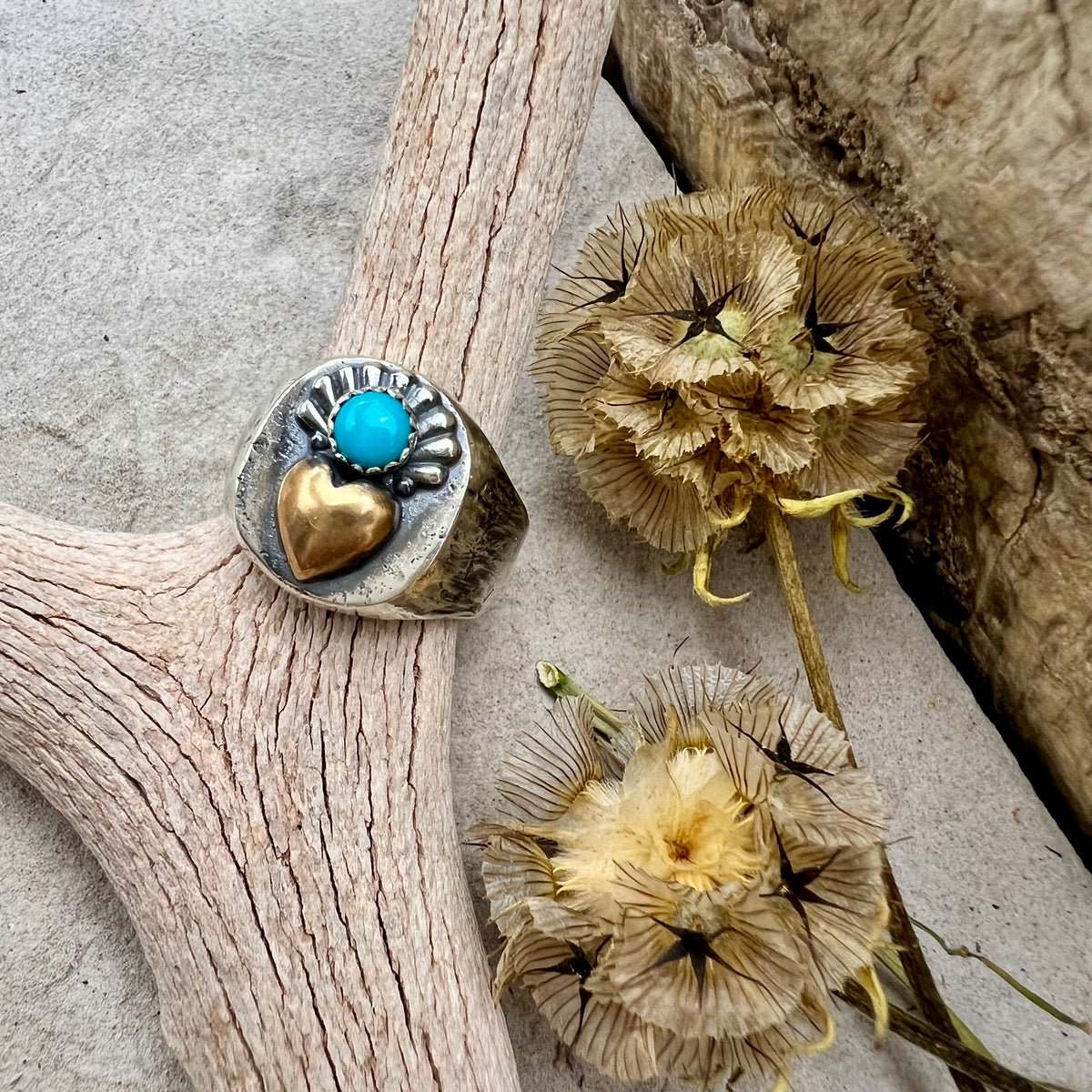 Corazón Signet Ring
