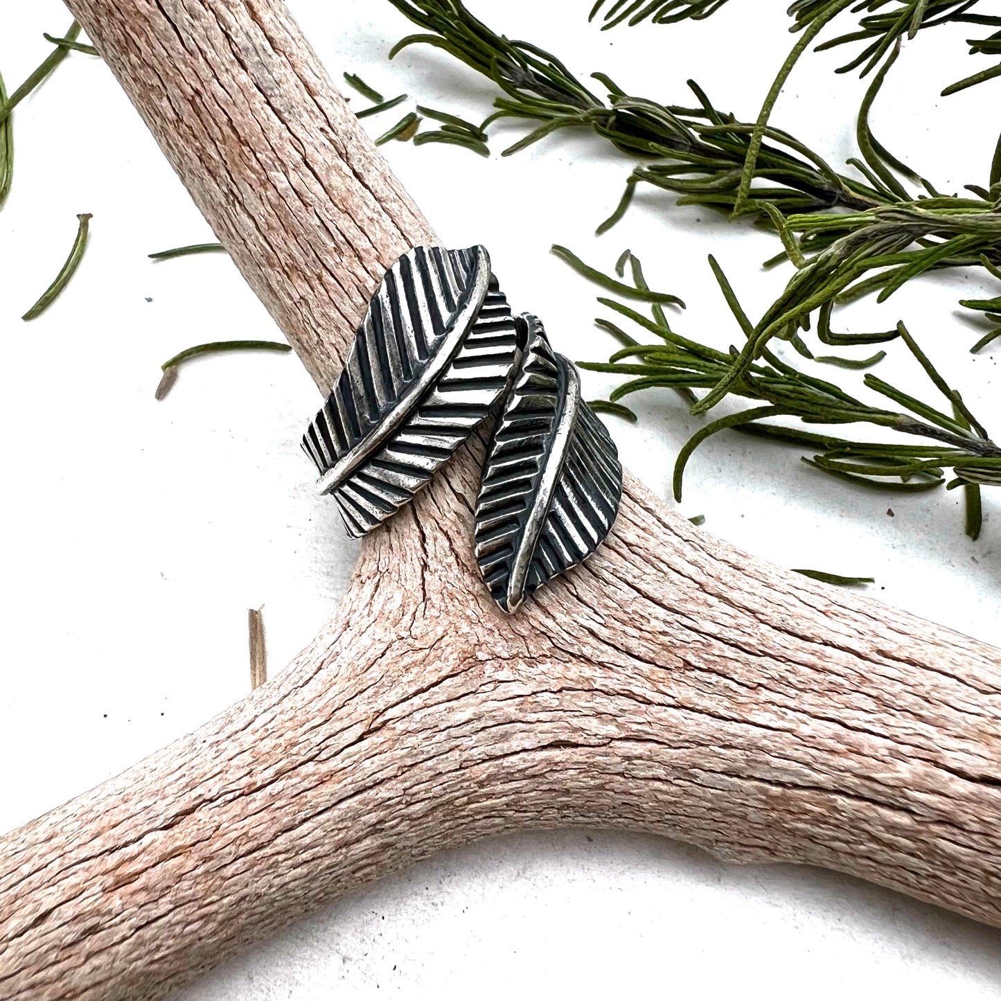 Adjustable Double Feather Ring