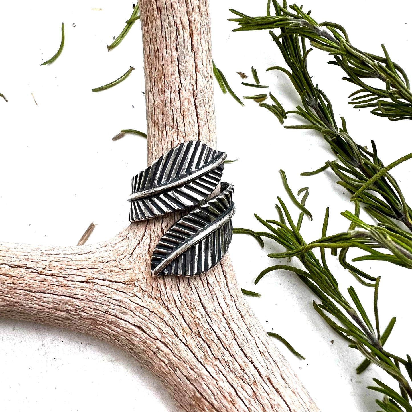 Adjustable Double Feather Ring
